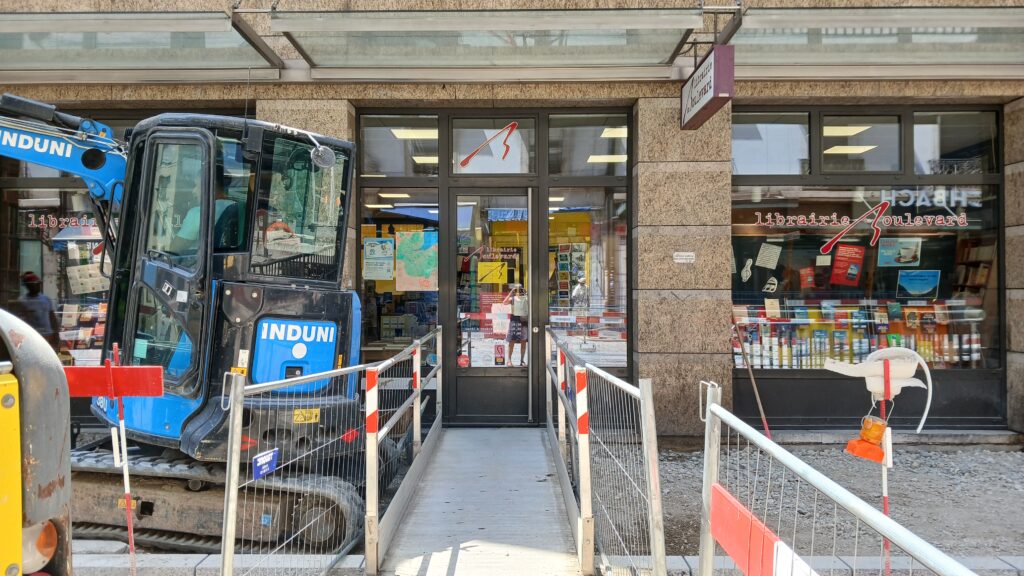 Les travaux continuent... les accès rétrécissent
