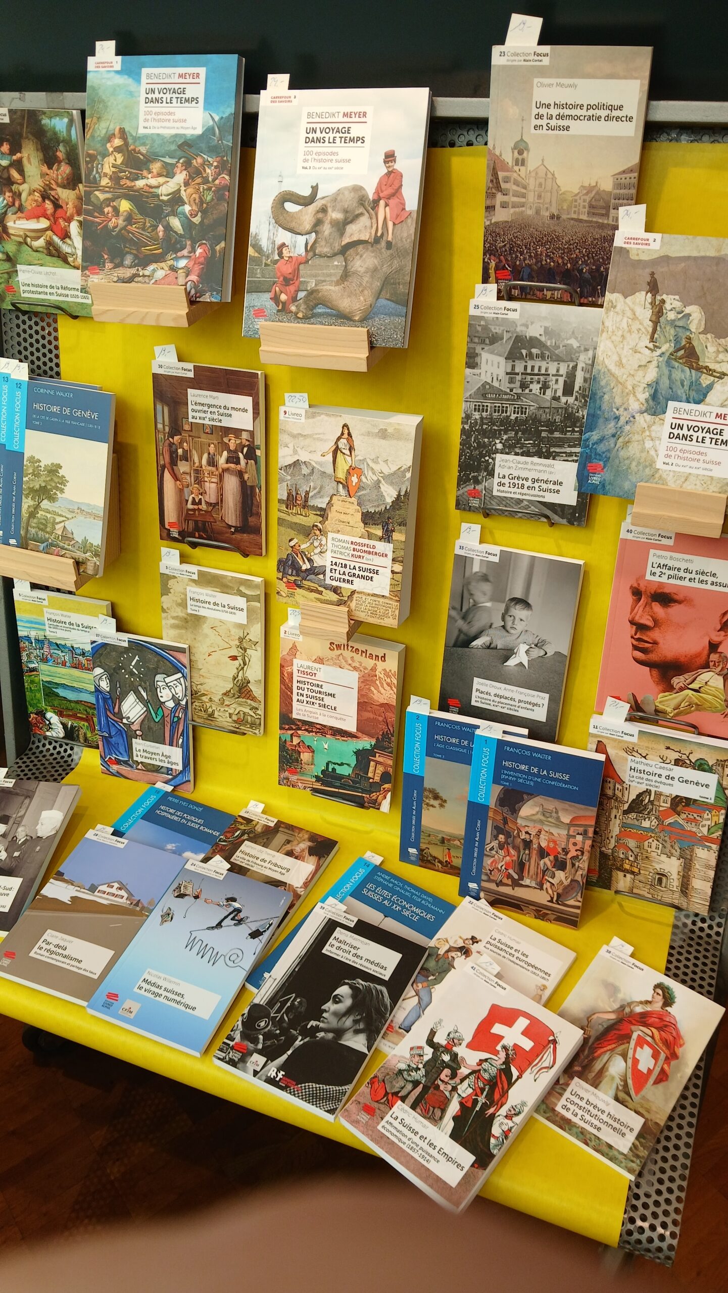 Les éditions Alphil fêtent leur 30 ans – et offrent un livre de la collection Focus à l&rsquo;achat de deux livres de leur catalogue.